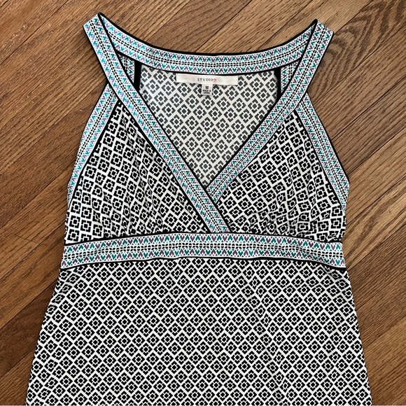 Studio M Maxi Dress Geo Pattern Sleeveless Size Medium - Picture 2 of 8
